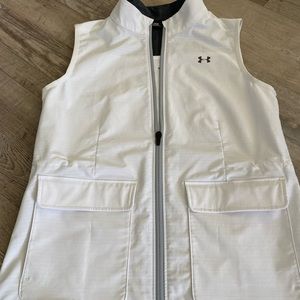 Womens Under Armour loose vest-size xs